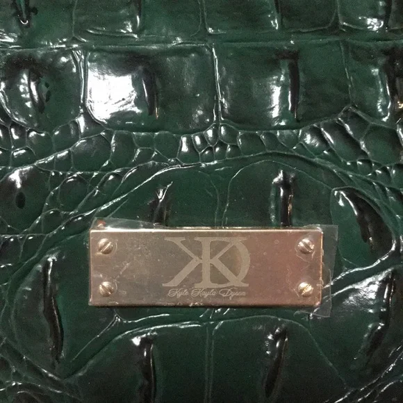 NWOT Women’s Crocodile-Embossed Handbag - Picture 4 of 16